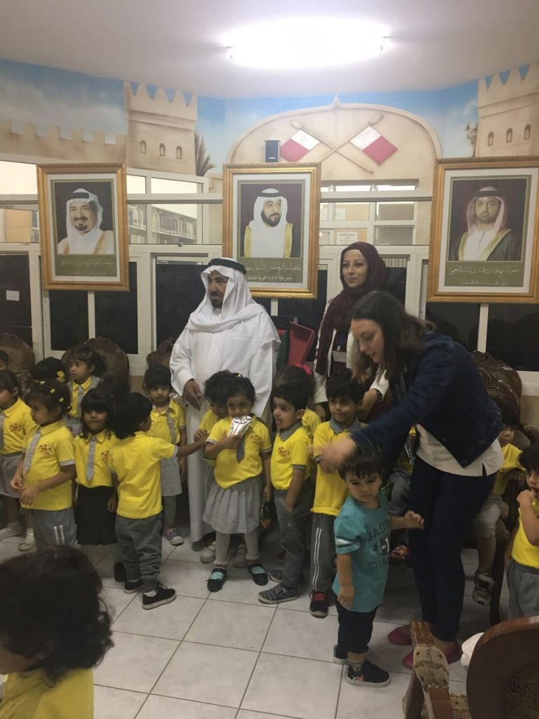 مكتبة سالم تسقبل وفدا من حضانة هابي جمب