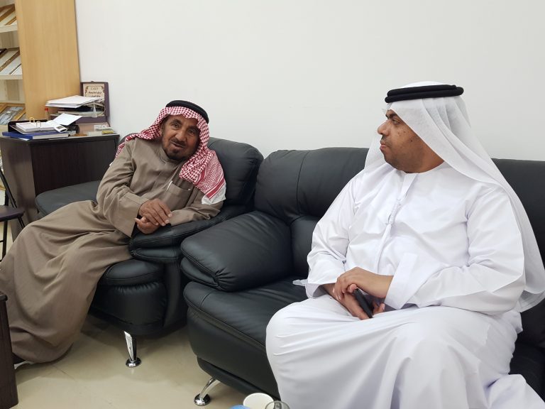 تعاون بين مكتبة سالم والهلال الأحمر للإستفادة من جهود المتطوعين