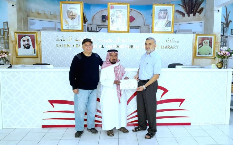 مكتبة سالم تهدي مصاحف شريفة لمدارس الحكمة الخاصة بعجمان